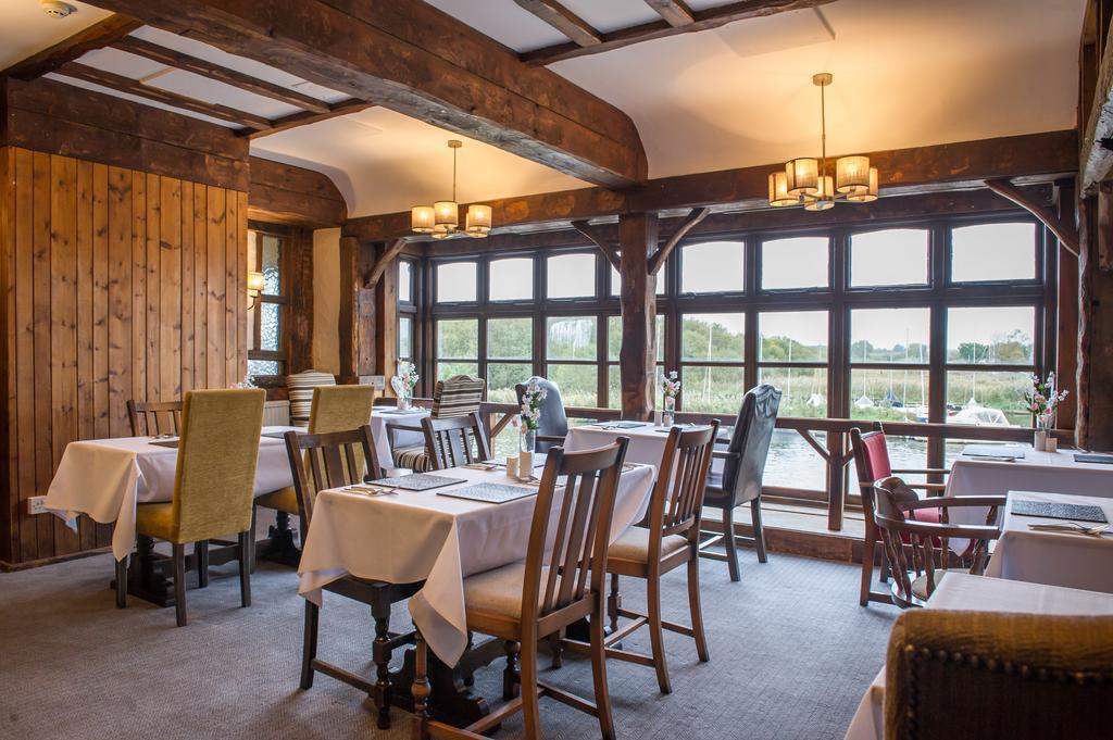 The Swan Inn By Innkeeper'S Collection Horning Exteriér fotografie
